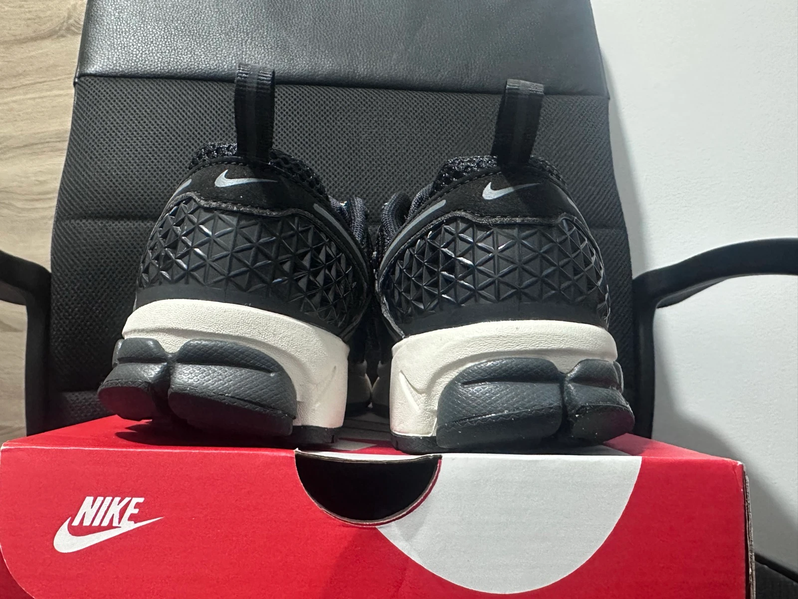 Nike Vomero 5 sneakers black size 38 – photo 4